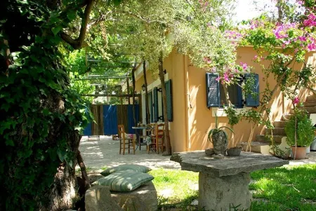 Gemütliche Ferienwohnung im Gartenparadies in Meeresnähe