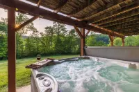 Nature Retreat: Hot Tub, Fire Pit & Hocking Hills