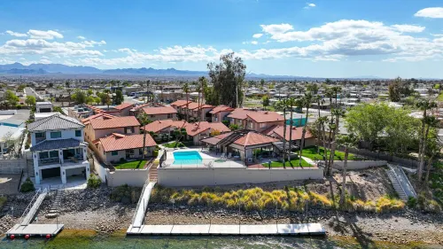 2-bedroom condo just 17 minutes from Harrah's Laughlin Casino