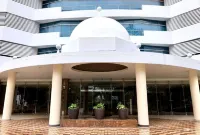 Luxury apartment with private beach and sea view  호텔