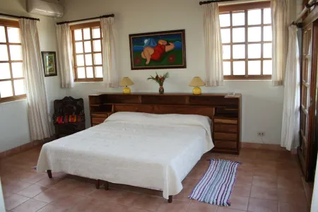 Ocean Views, Short Walk to Beach, Pool - VILLAS CASA LOMA - Suite 301