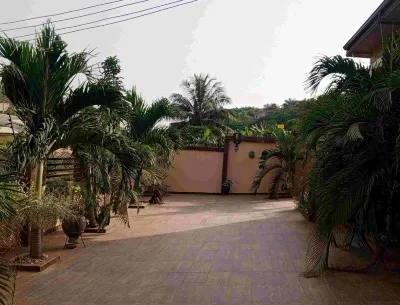 Delightful 2-bedroom apartment with AC in Sekondi-Takoradi Hotels near Rana Motors