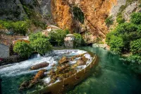 Villa Basic Blagaj with Amazing View on the River, super close to Mostar
