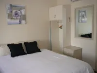 Murray River Motel - parking