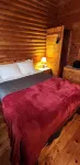 Cajun Cedar Log Cottages Ltd - parking