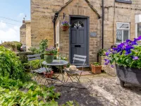 Cabbage Hall Cottage Hotels in Wetherby