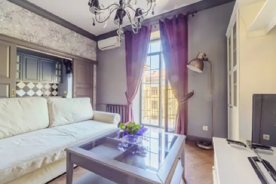 Designer apartment on Zybitskaya street