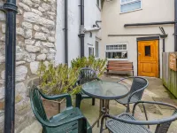 Duck Cottage Hotels in Flamborough