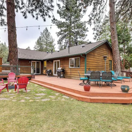 3 Mi to Old Mill District: Family Retreat w/ Yard