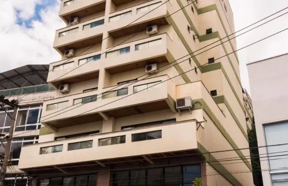 斯特拉圖斯中心酒店