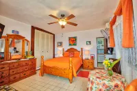 Coconut Palms Inn Hotels in Rincon