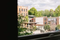 Fairhaven Village Inn - Scenic