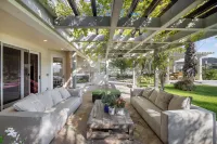 Villa Clarinda - Architect-designed Dream Estate With Theater & Outdoor Oasis