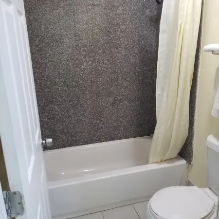 Ameristay Inn & Suites