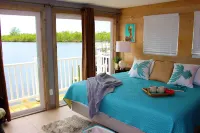 Latitude 26 Waterfront Boutique Resort - Bonita Springs Hotels in North Naples
