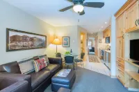 Riverside Condo, Walk Everywhere Viking Lodge 212 Condo