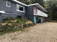 賈斯珀威旅館度假村和露營地 Clearwater Library, Thompson-Nicola Regional Library附近的飯店