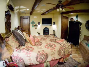 Two Hearts Inn
