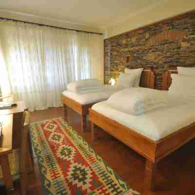 El Vino Hotel & Suites Rooms