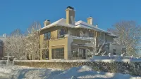 Hilltop Inn Hotels in 