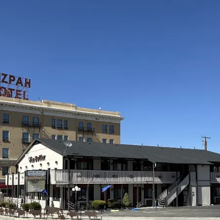 Jim Butler Inn & Suites