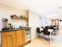 Lost Guest House Aberdeen - breakfast