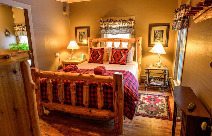 RoosterComb Inn