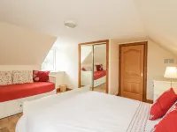 10 Monarch Country Apartments