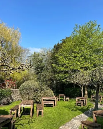 Sign of the Angel Отели в г. Коршам