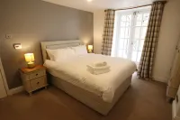 Charming Flat with Private Patio in Clifton - Kitchen