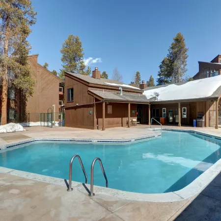 Updated 2Br Plus Loft Condo on Shuttle Route! Sleeps 8 & Kids Ski Free by Redawning