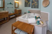 Weller Haus Bed, Breakfast & Event Center - Hot Tub