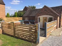 SHIRLEYWICH HOLIDAY BARNS, EQUESTRIAN AND DOG FRIENDLY, SLEEPS 2-4, detached Hotel a Weston