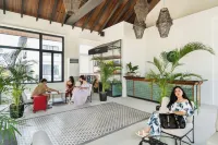 Bayandati Resort Hotel di Bagac