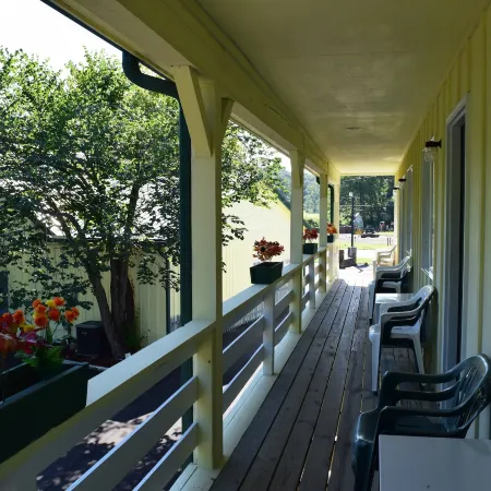 Green Valley Motor Lodge