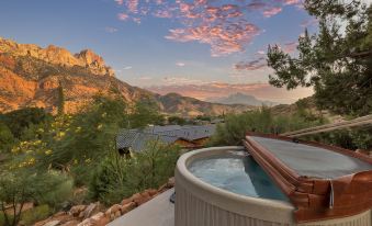 Red Rock Inn Cottages