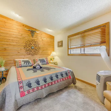Ruidoso Cabin w/ Deck + Views: 4 Mi to Winter Park