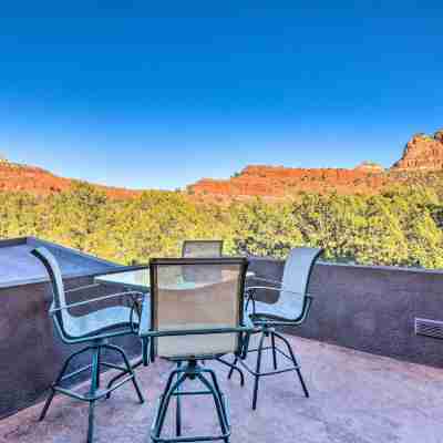 2 Acres & Red Rock Views: Sedona Casita! Others