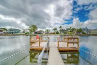 Hernando Beach Waterfront Home w/ Boat Dock & Deck - Homestays