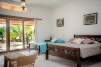 El Muro Majahua Retreat Center Hotels in Troncones