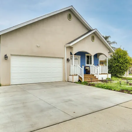 Stunning Clovis Home ~ 1 Mile to Old Town!