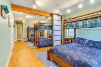Mtn-View Breck Home w/ Hot Tub ~ 1 Mi to Ski Lift! - Pet friendly