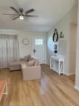 2-bedroom apartment in brilliant Avon Park with AC, WiFi. Enjoy your stay