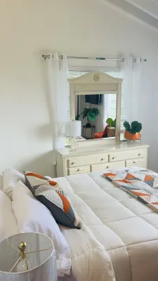 Scenic Island Escape w/ Free SUV, Ocean Views, A/C – Sleeps 5