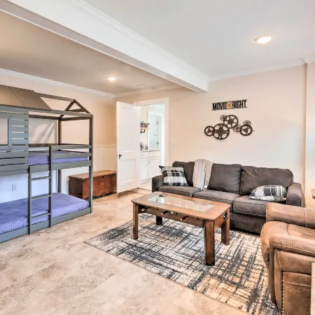 New Bern Retreat w/ Fire Pit ~ 1 Mi to Dtwn!