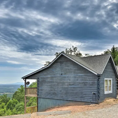 Bring a Pet: Bostic Cabin w/ Mtn Views!