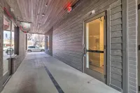 特拉弗斯城市中心公寓：距滑雪坡32英里！