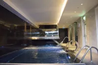 DoubleTree by Hilton Hotel & Spa Liverpool - Pools