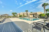 Coastal Murrells Inlet Condo with Balcony! - Pools