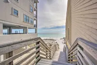 Airy Destin Condo w/ Pool - Walk to Private Beach! - Condos